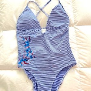 Beach Beauty Cup She XL suit
